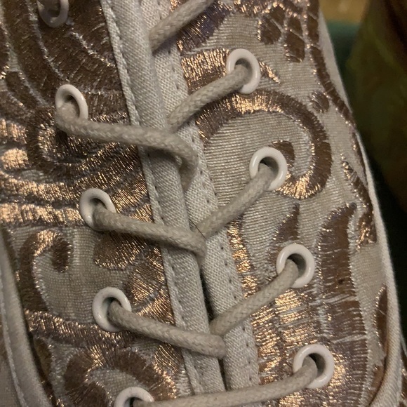 Tony Burch - Picture 3 of 12